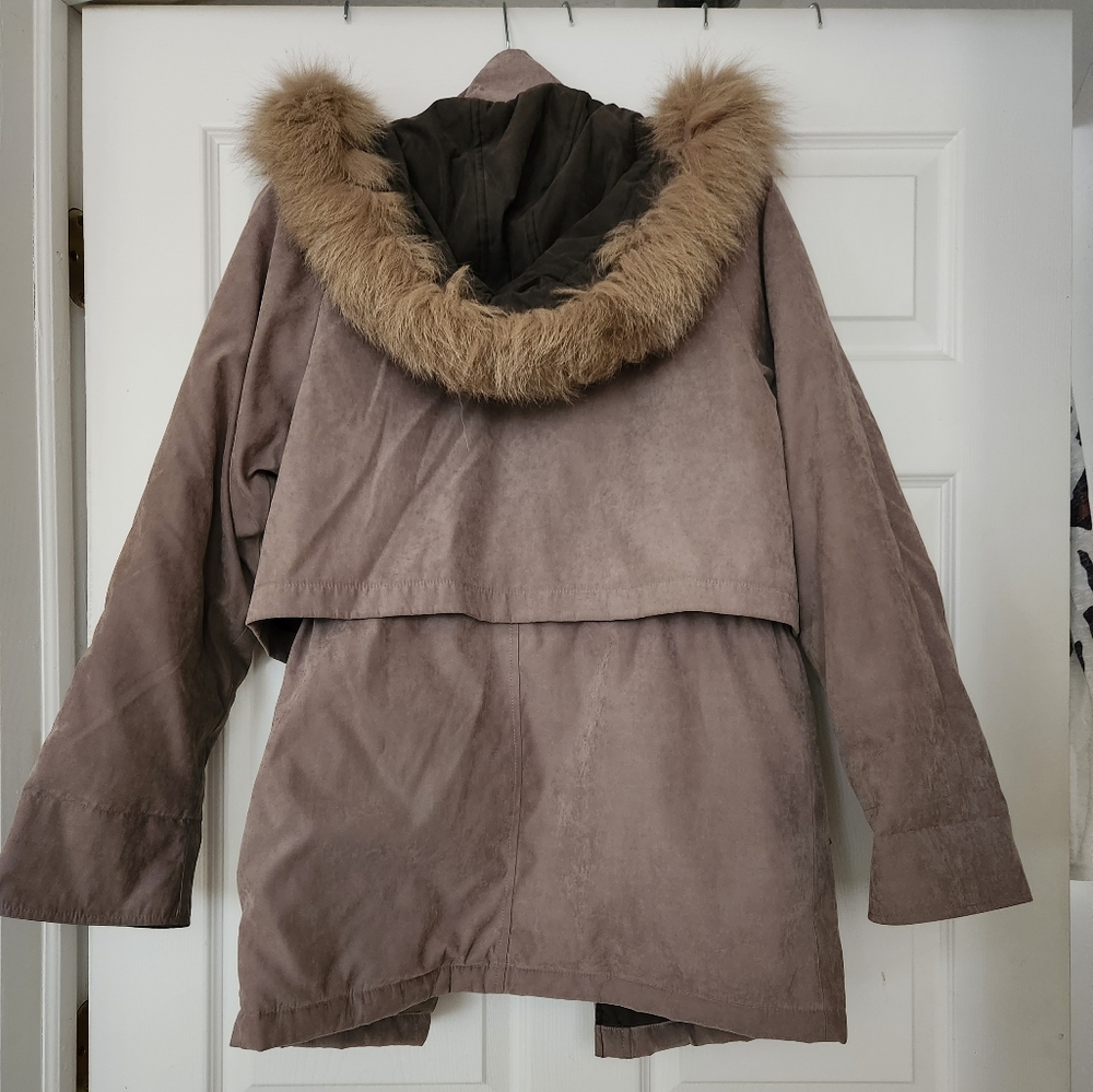 💙FINAL PRICE!!💙 LIZ Claiborne, XS, Womens Winter Coat, Color Taupe - Picture 4 of 10